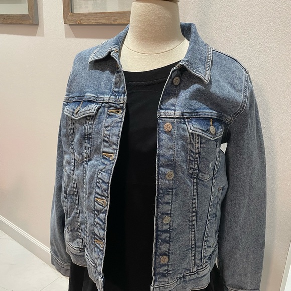 Disney Princess’s Vogue Custom Jean Jacket - Picture 8 of 10